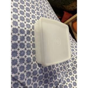 Tupperware Vintage Square Away Sandwich Lunch Keeper Container # 670